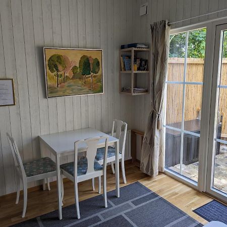 Cute Little Cottage In Hoellviken Екстер'єр фото